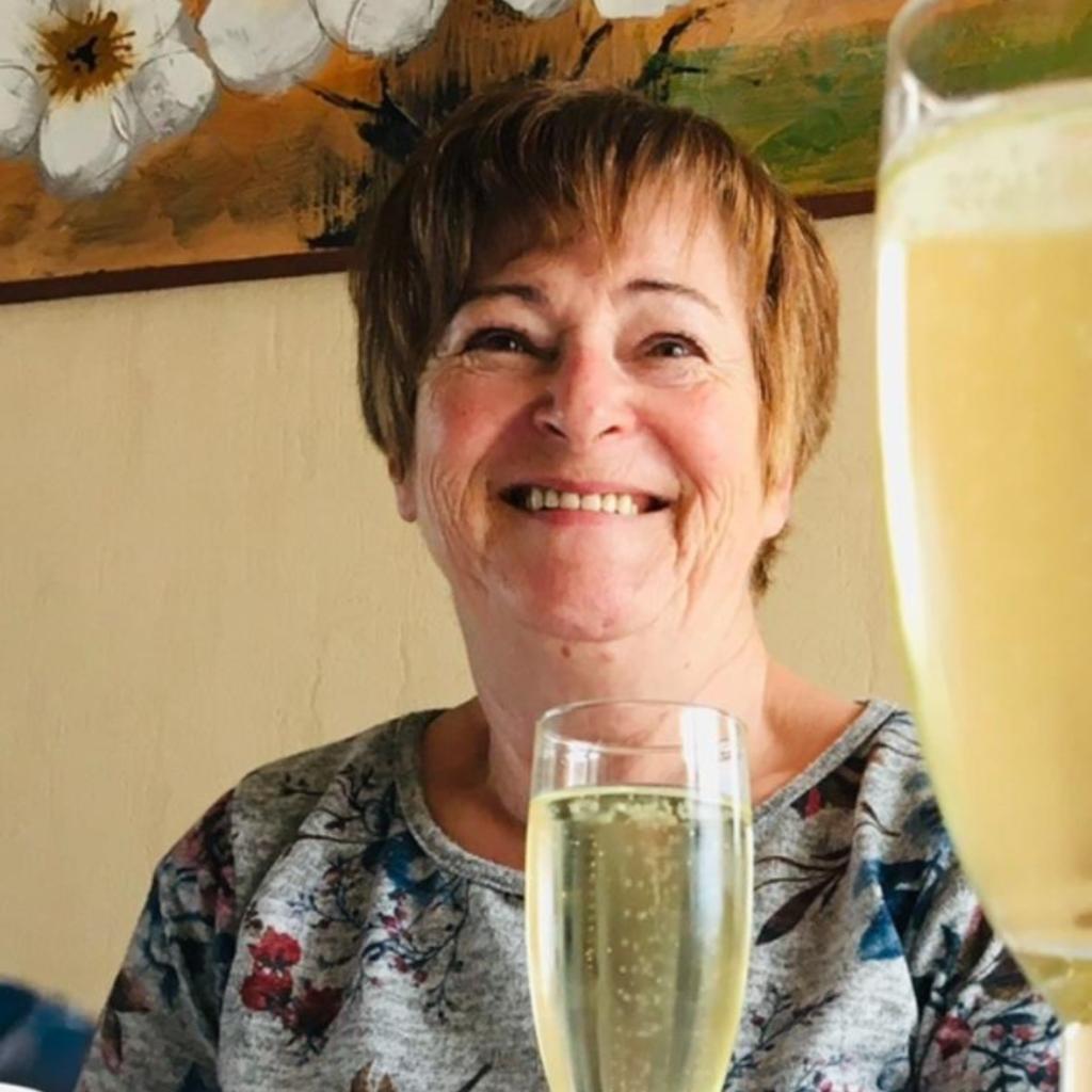 Rita Deschacht uit Oudenburg overleden te Oudenburg bij Uitvaartzorg Bentein & Pollet te Oudenburg