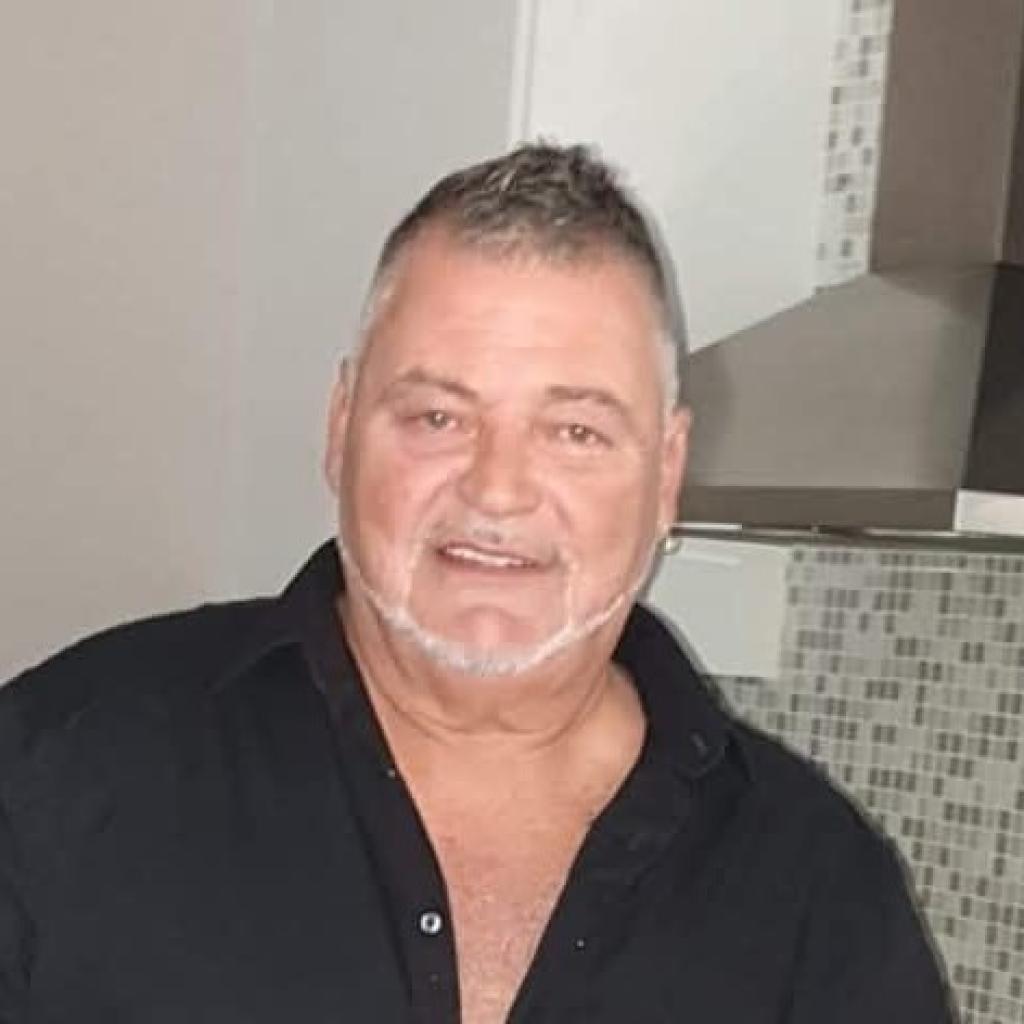 Eddy Mols geboren te Oostende overleden in het AZ Oostende campus Damiaan te Oostende afscheid door Uitvaartzorg Bentein - Pollet van Oudenburg op de begraafplaats van Bredene Priorij op 30 mei 2025.