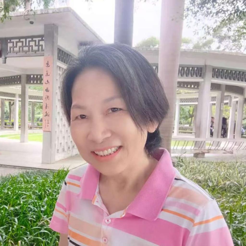 Chen Yufen geboren te Nanning (prov. Guangxi, China), woonachtig te Wetteren en overleden te Zandvoorde (Oostende). Uitvaartdienst door Uitvaartzorg Bentein & Pollet uit Oudenburg in de aula van het Uitvaartcentrum Bentein & Pollet in Oudenburg.