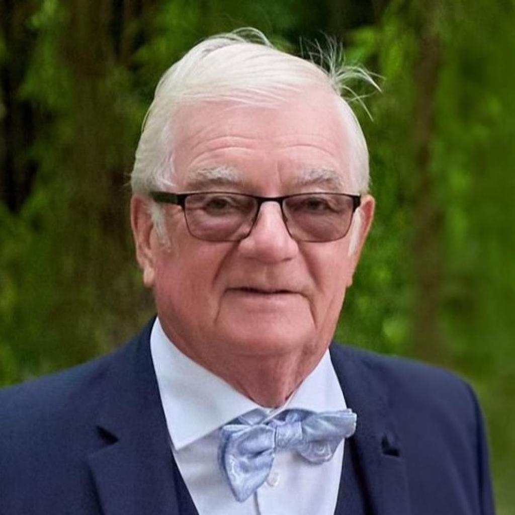 Norbert Coenye uit Bredene overleden te Oostende uitvaartplechtigheid Sint-Antoniuskerk Vuurtorenwijk Opex Uitvaartzorg Bentein & Pollet